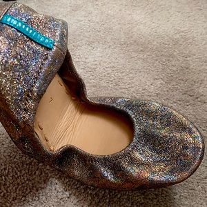 Brand New Love Struck Tieks